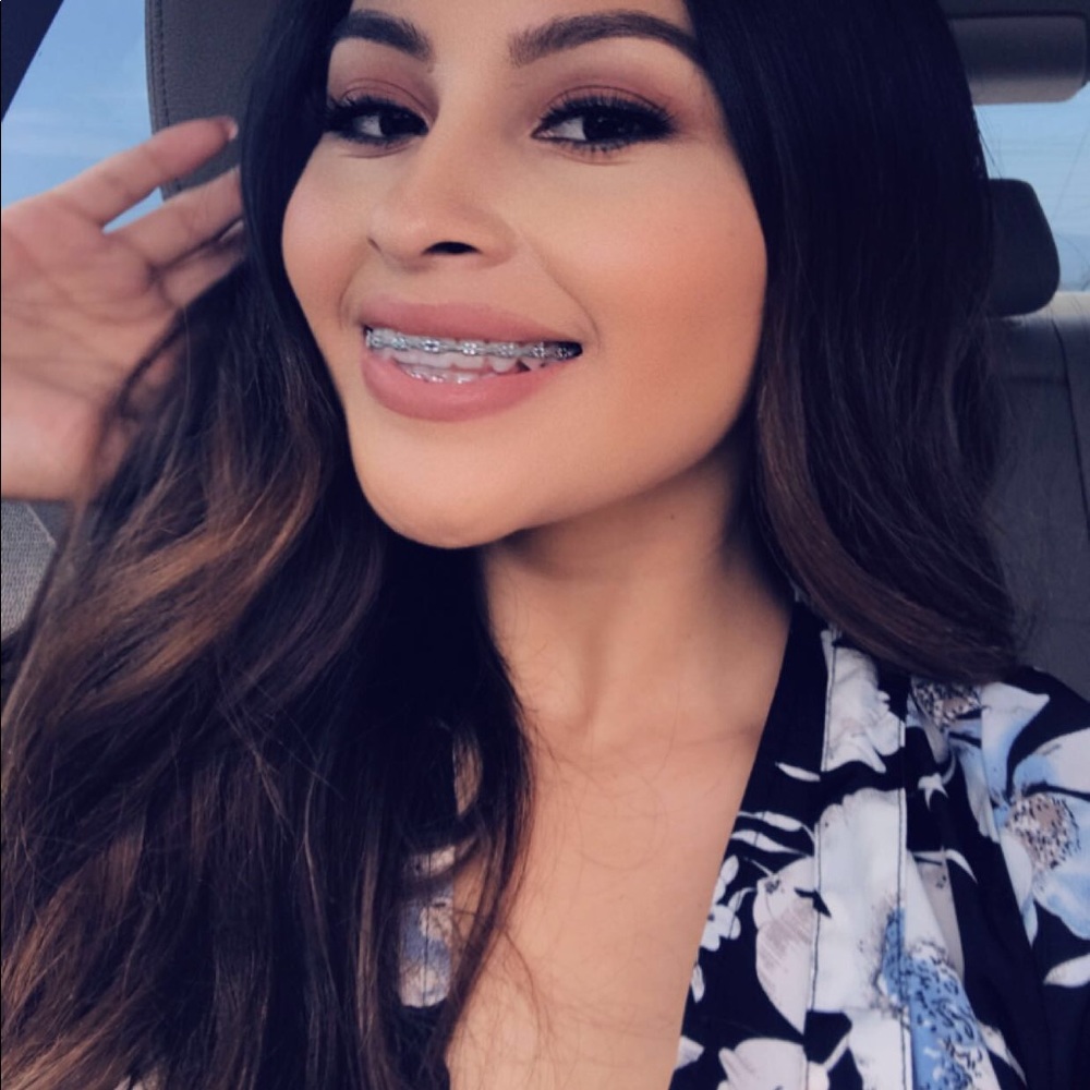 Meet your Posher, Noemi